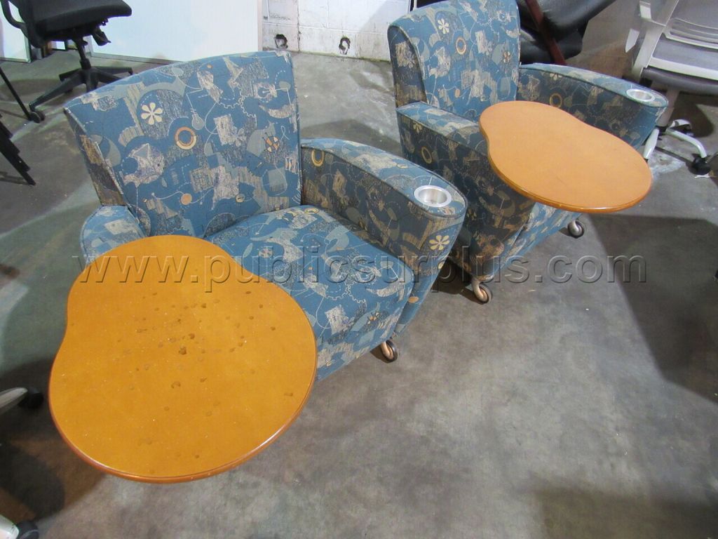Lot  1101  Chairs (2) — photo 1