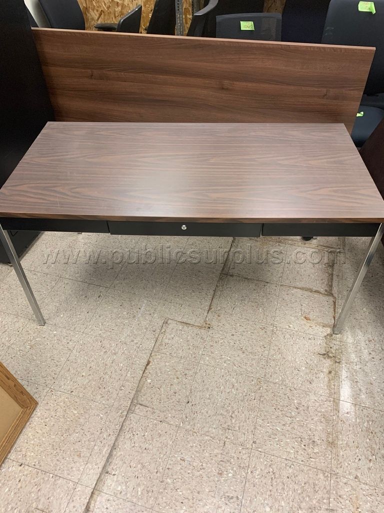 Table — photo 1