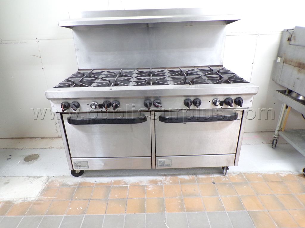 10 Burner Commercial Gas Range/Oven — photo 1