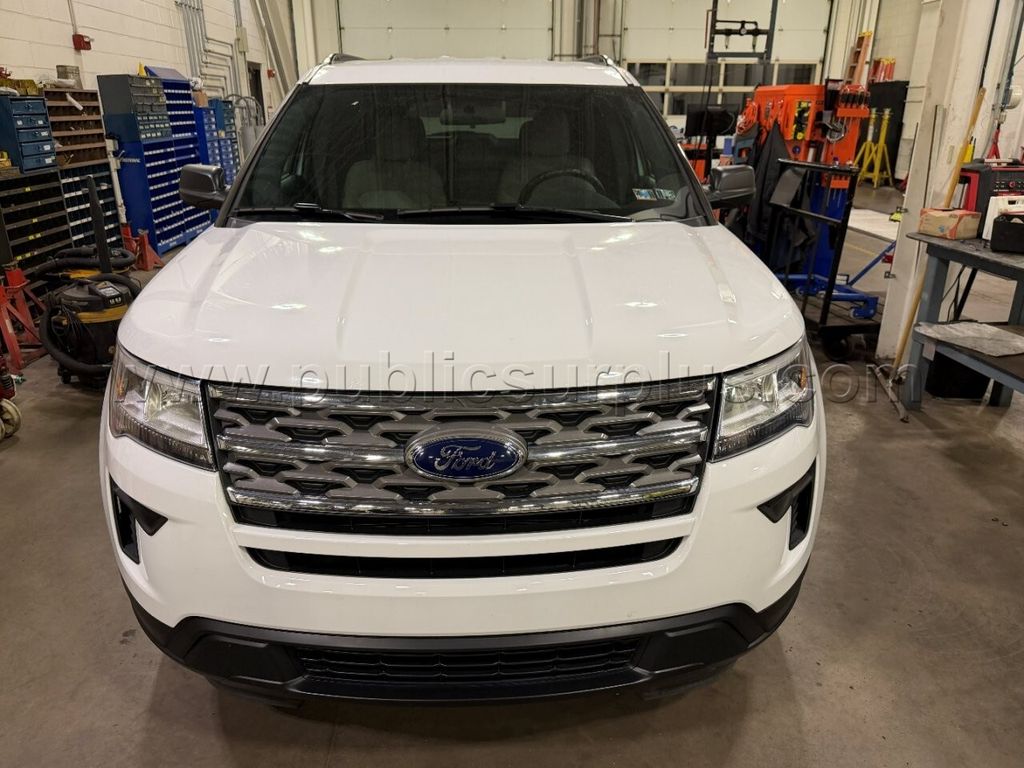2019 Ford Explorer — photo 1
