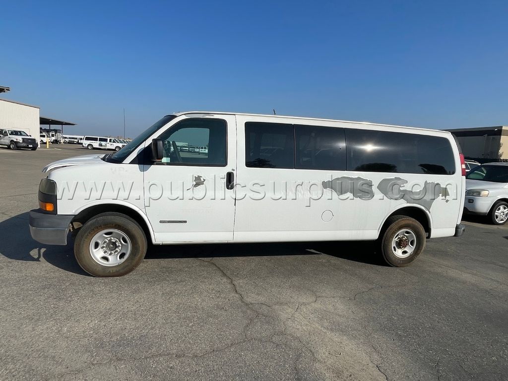 2004 GMC Savana Passenger (26) - photo 1