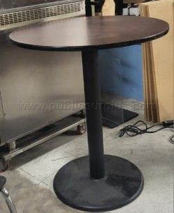 #4 Cafe' Style Table — photo 1