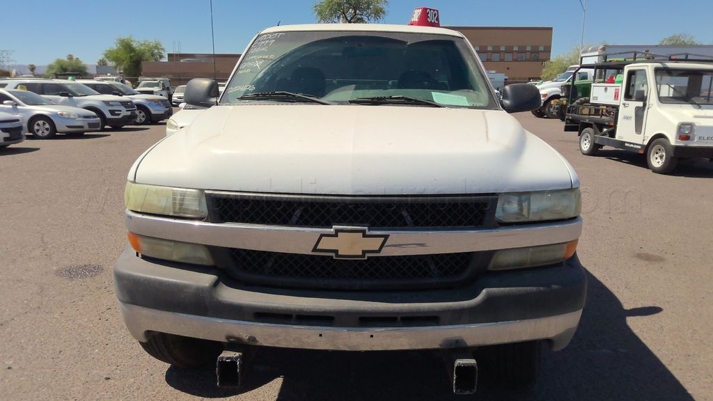 ADOT - C999 - 2002 CHEVROLET C2500 P/U 3/4 TON — photo 1