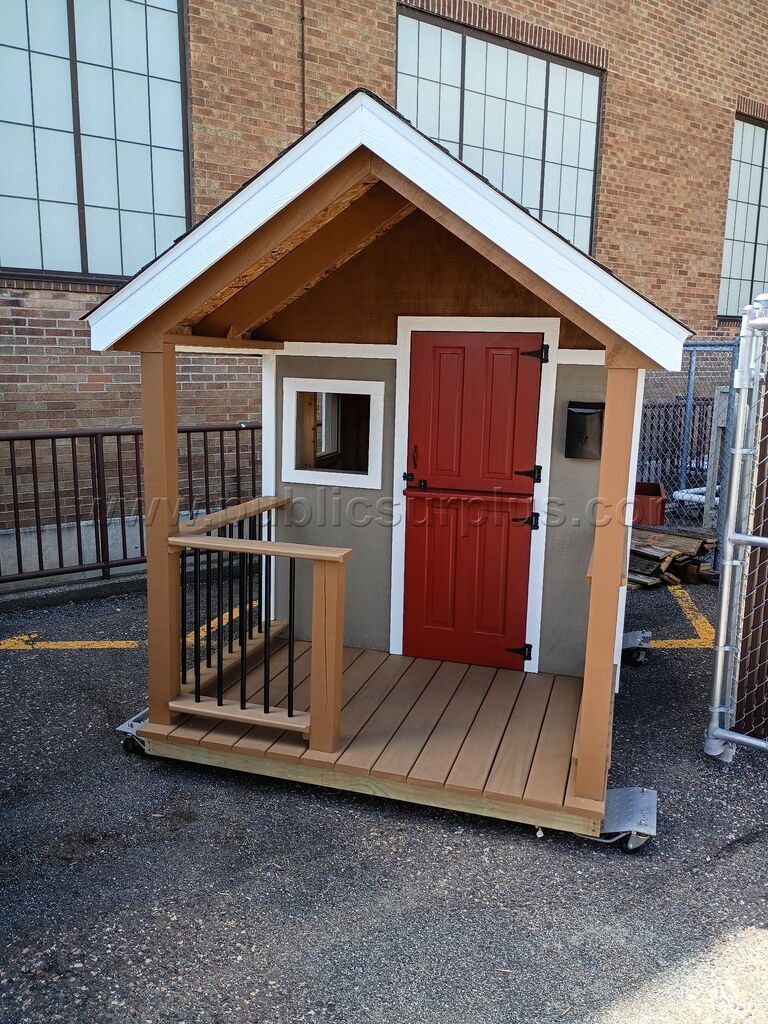Luxury Playhouse — photo 1