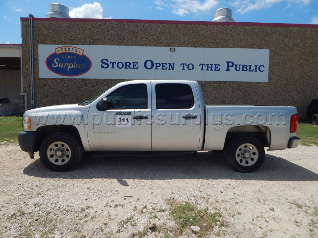 Lot 311 - 2010 Chevy Silverado - 3GCRCPEA4AG240898 — photo 1