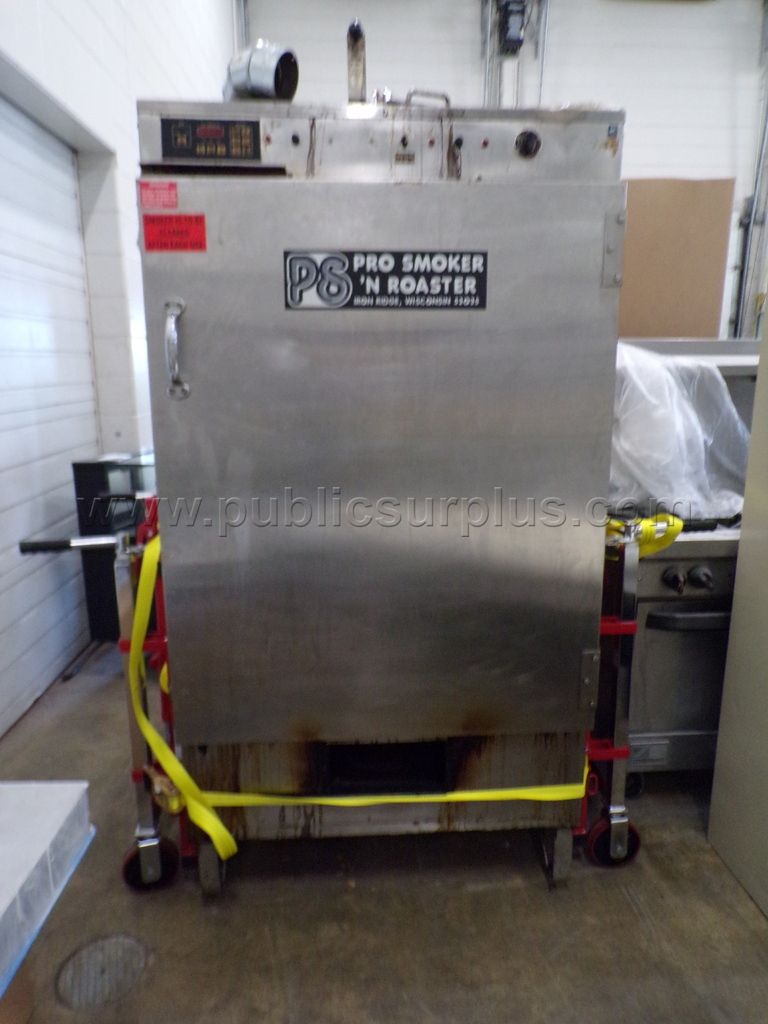 Pro Smoker & Roaster — photo 1