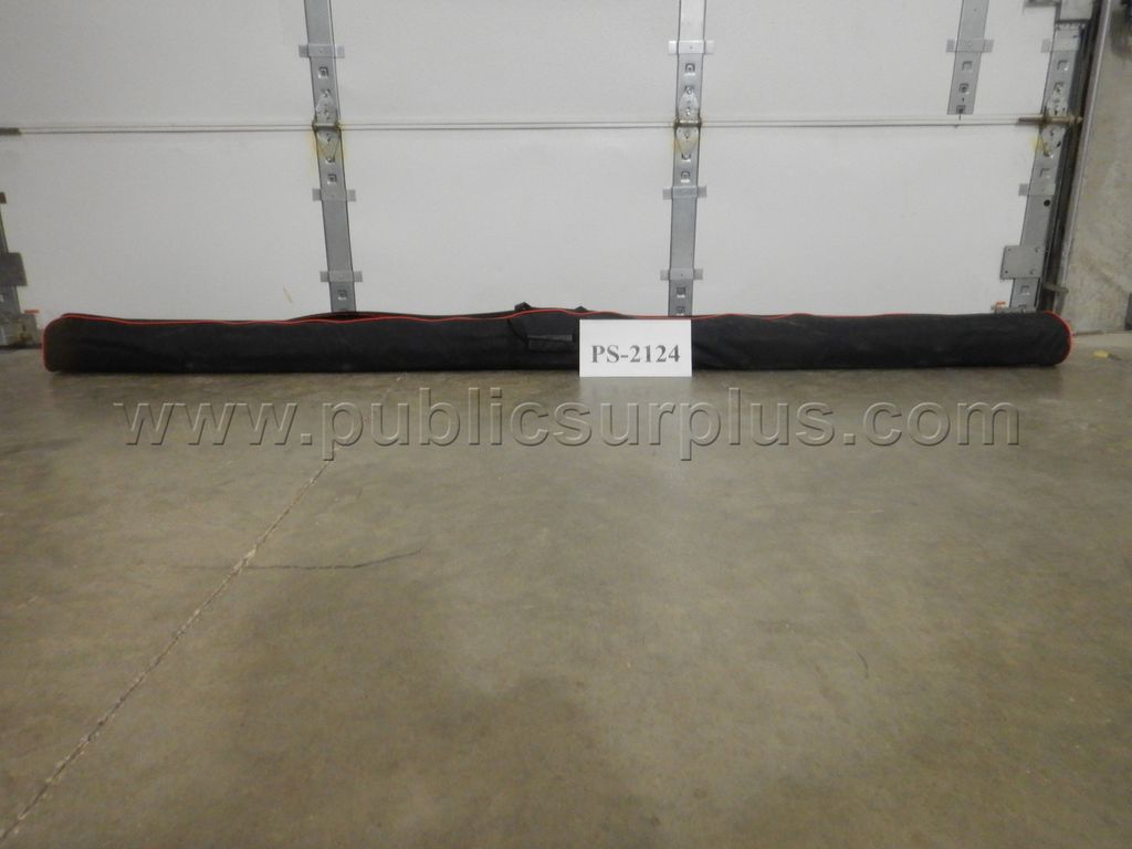 Portable Projection Screen with Carrying Case — photo 1