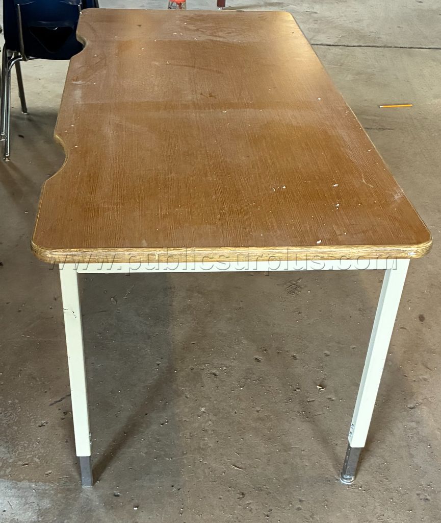 WOODEN TABLE- WHITE LEGS — photo 1