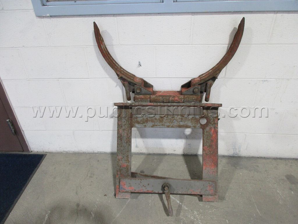 55 Gal Drum Clamp for Forklift — photo 1