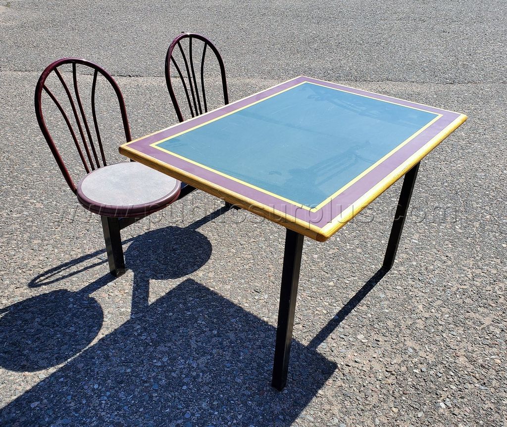 Table with attached Chairs — photo 1