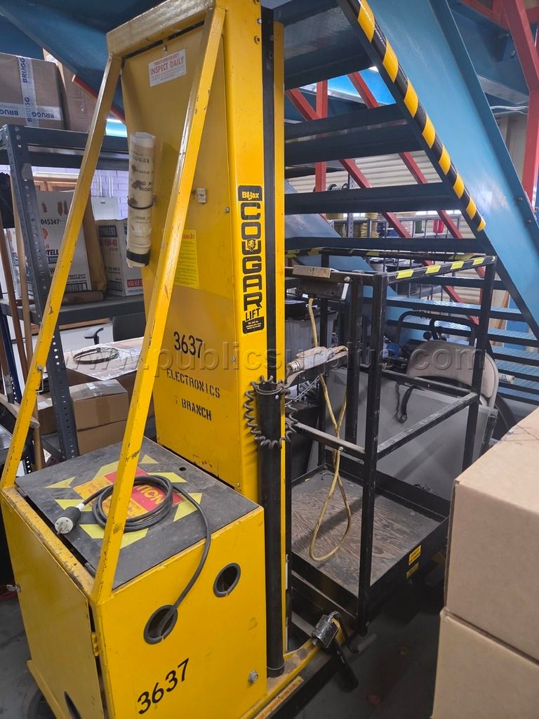 1987 Cougar Manlift XLT-1651 — photo 1