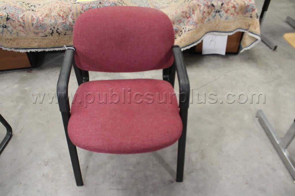 Red chair — photo 1