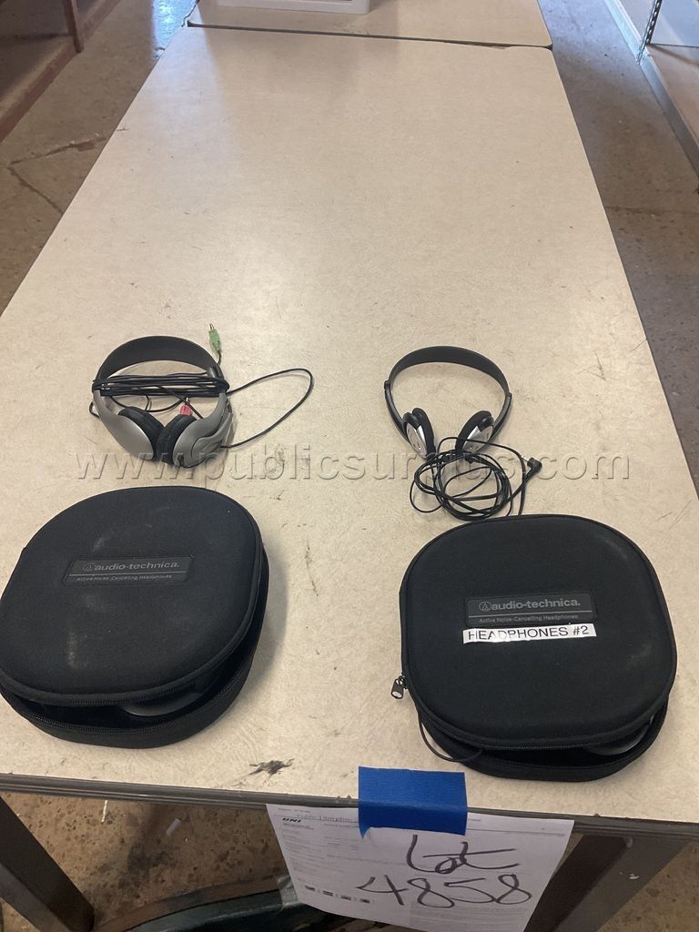 4-Headphones Lot # 4897 — photo 1