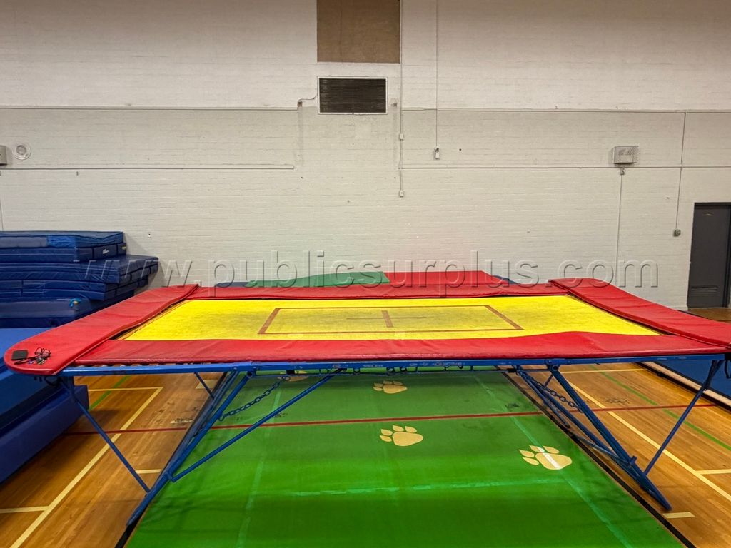 Trampoline — photo 1