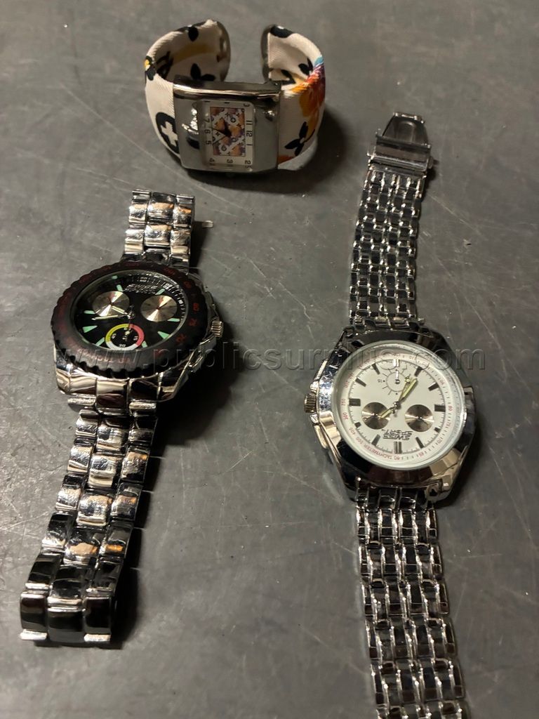 3x Watches — photo 1