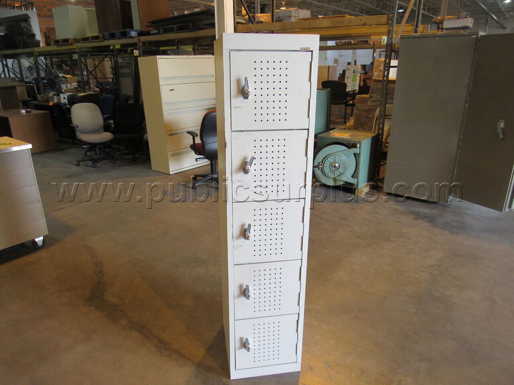 Lot 1112   Locker — photo 1
