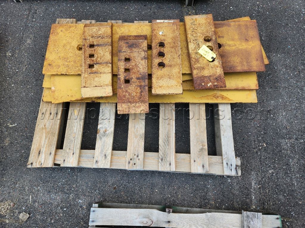 Loader Bucket Edges — photo 1
