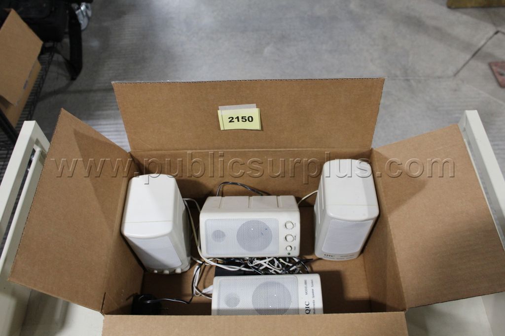 4 working speakers ~2150~ — photo 1