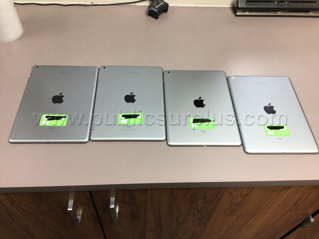 6th Gen iPads — photo 1