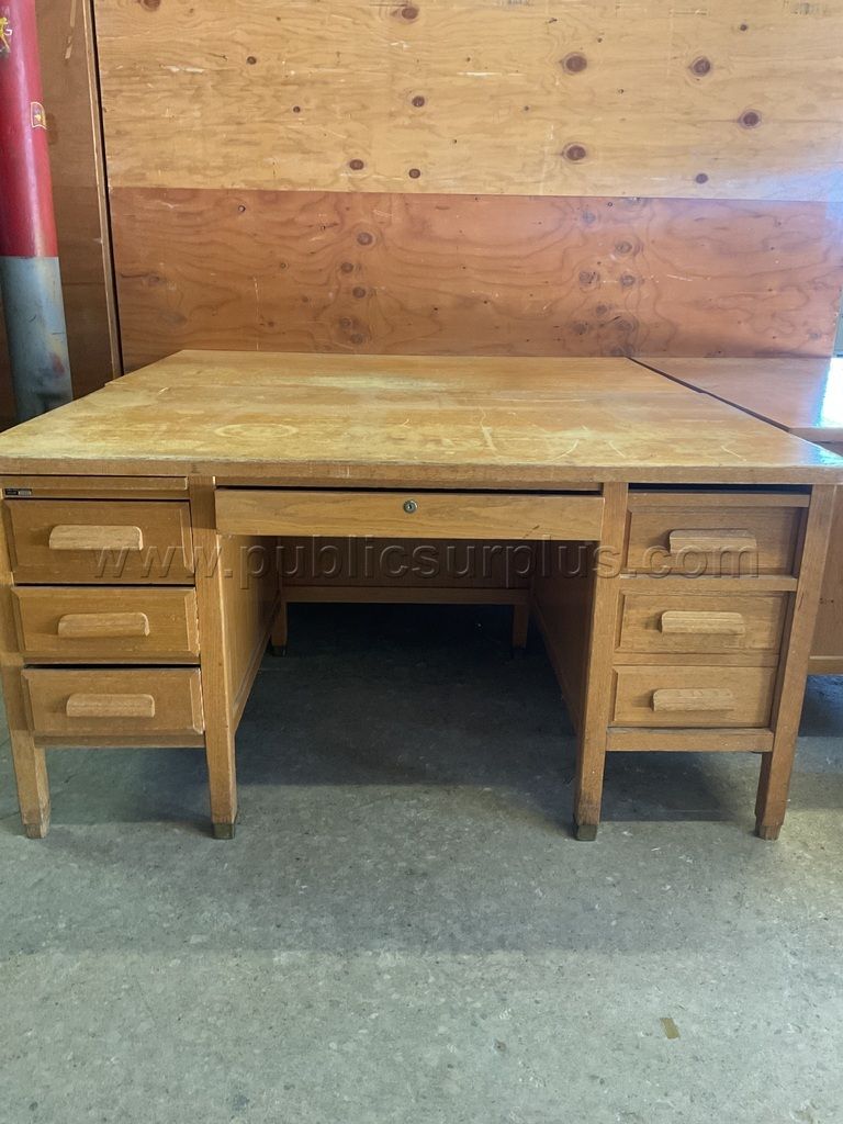 Vintage Teacher Desk Lot # 4900 — photo 1