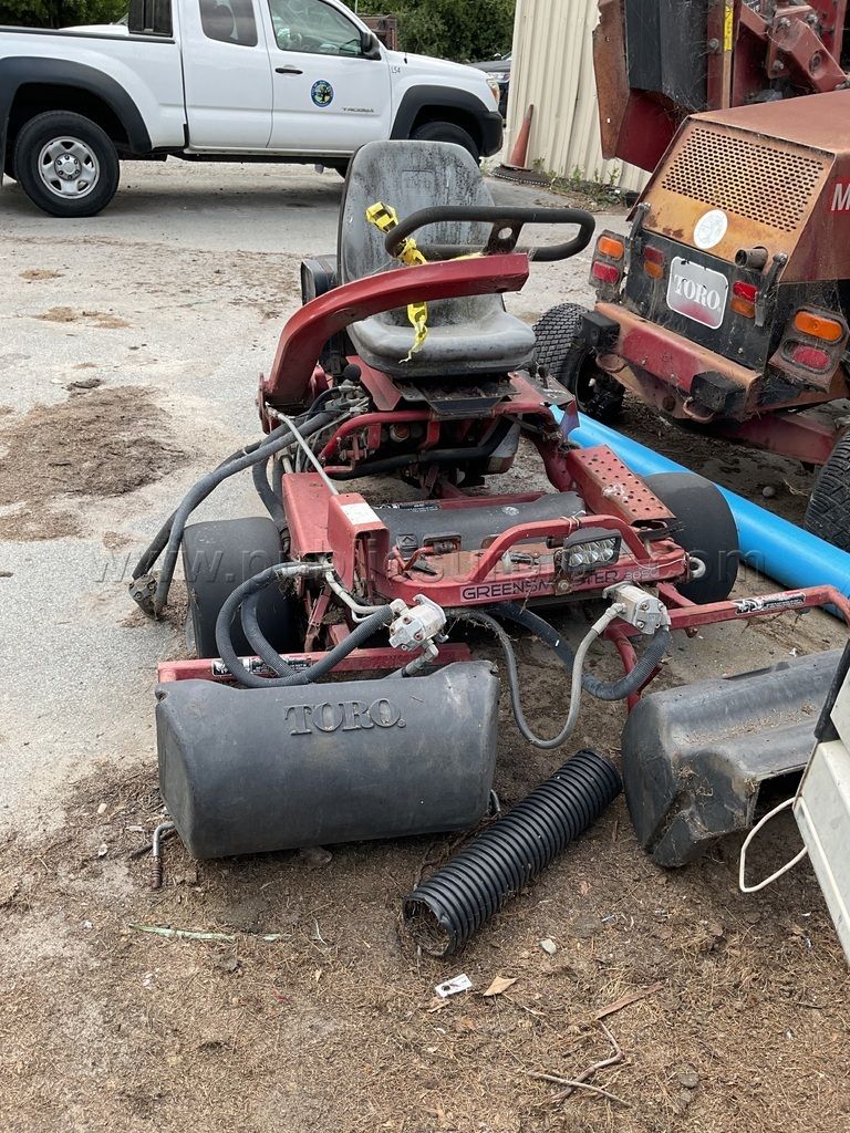 Toro Reel Mower non-operational — photo 1