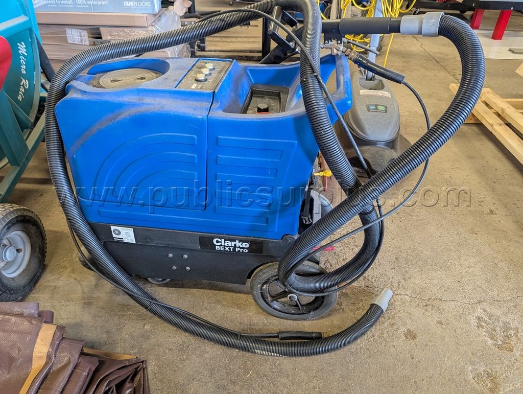 Clarke EX20 portable carpet extractor — photo 1