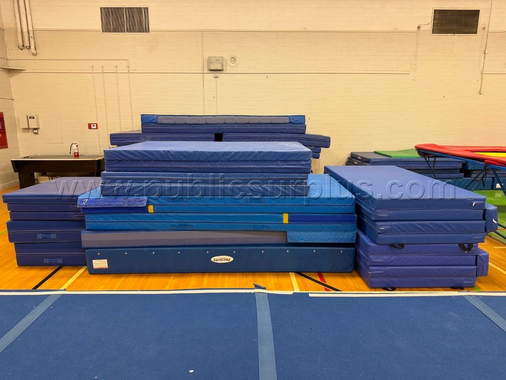 Gymnastic Mats/Blocks — photo 1