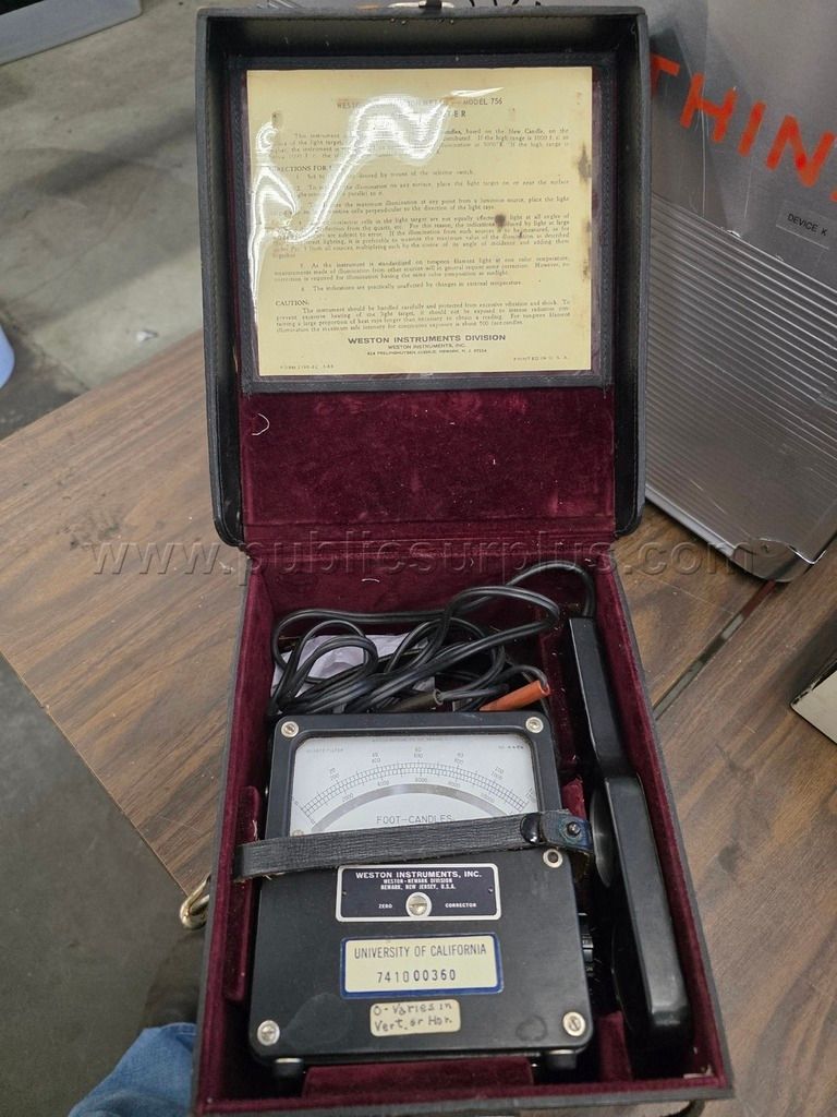 Weston Illumination Meter (118395) — photo 1