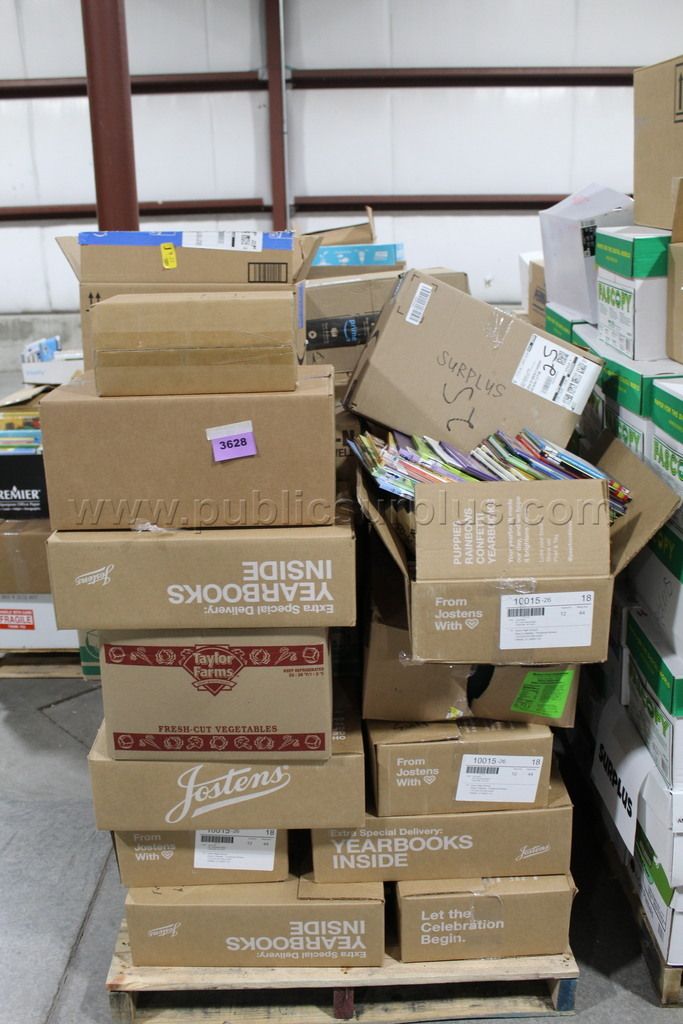 pallet of (used) books ~3628~ — photo 1