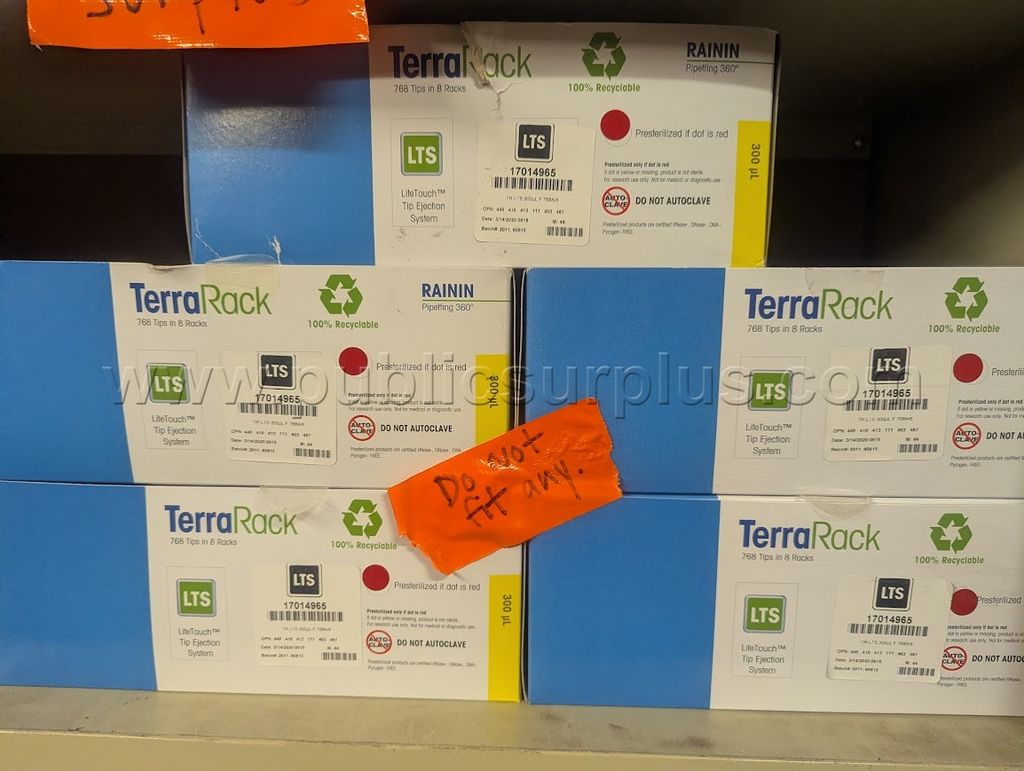 Rainin Pipette Tips TR LTS 300µL F 768A/8 LOT Q (5 boxes, 40 racks) — photo 1