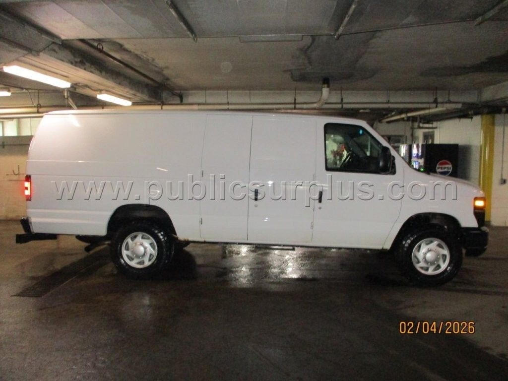 2014 Ford F350 Van - A11578 — photo 1