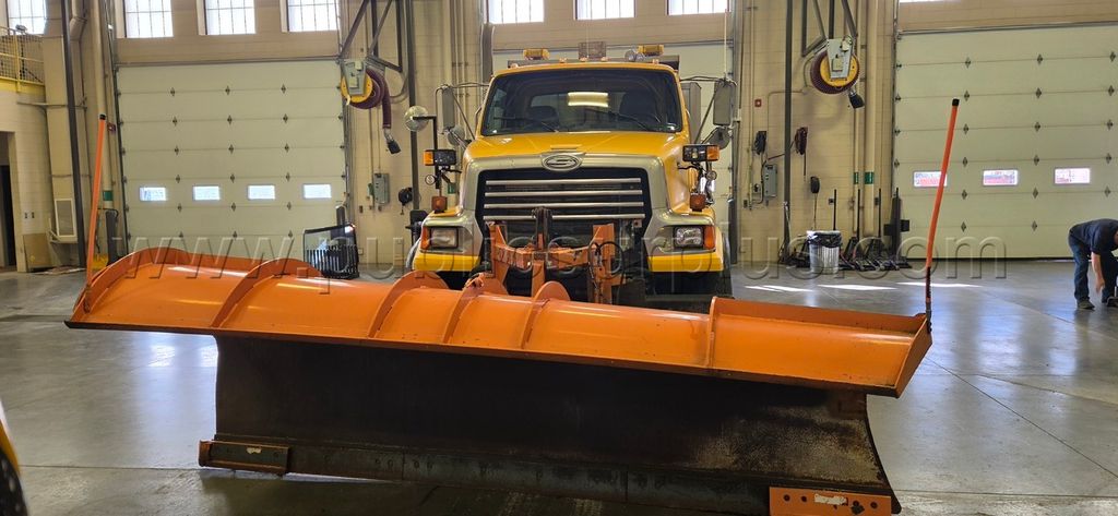 2009 STERLING LT9500 WITH SPREADER, PLOW, AND WINGPLOW — photo 1