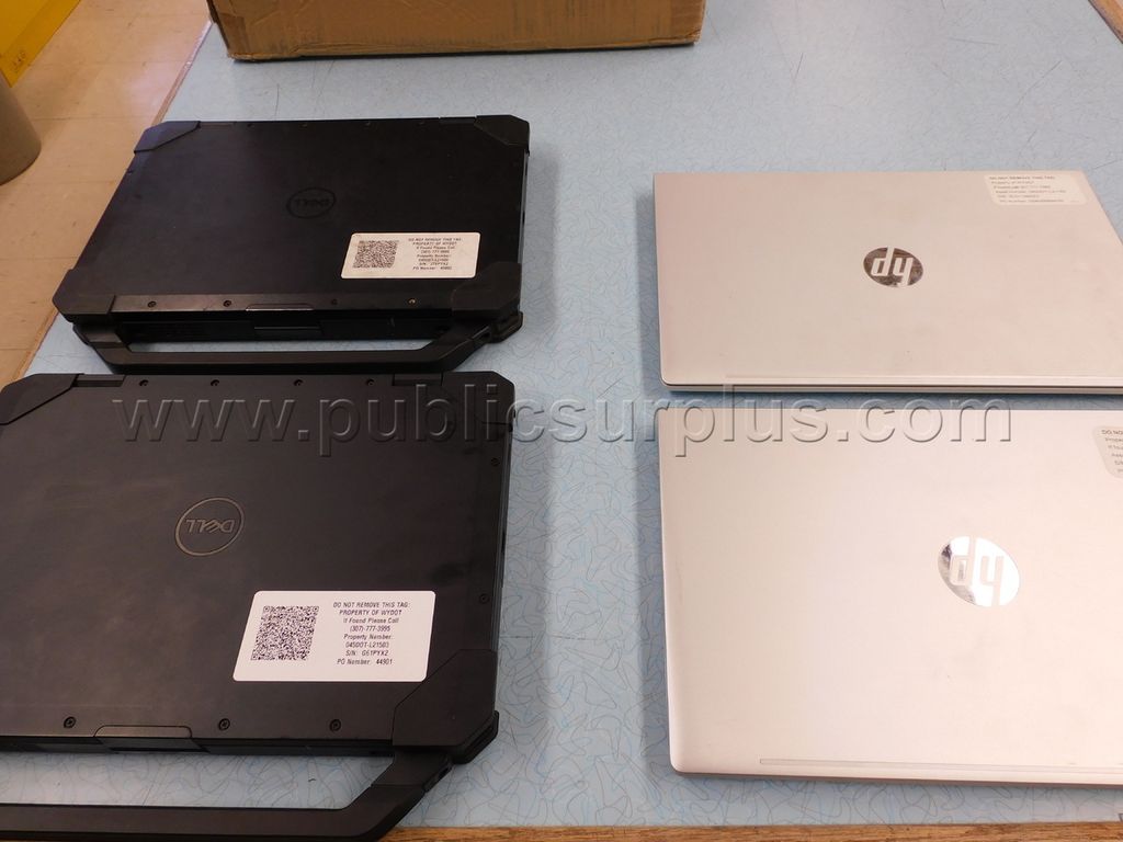 1 LOT OF 4 LAPTOPS - photo 1