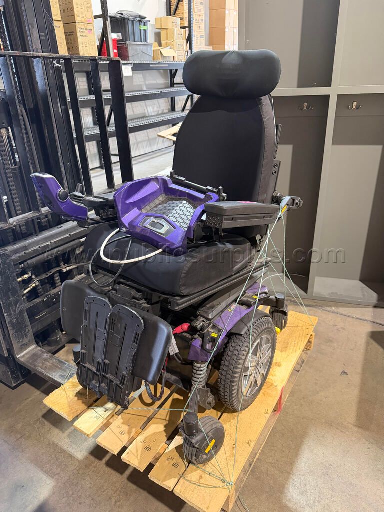 Quantum Rehab Power Chair - BACK — photo 1
