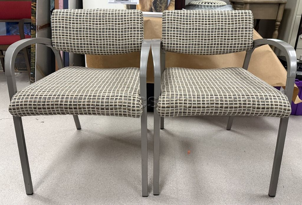 Auction#484- Guest chairs — photo 1