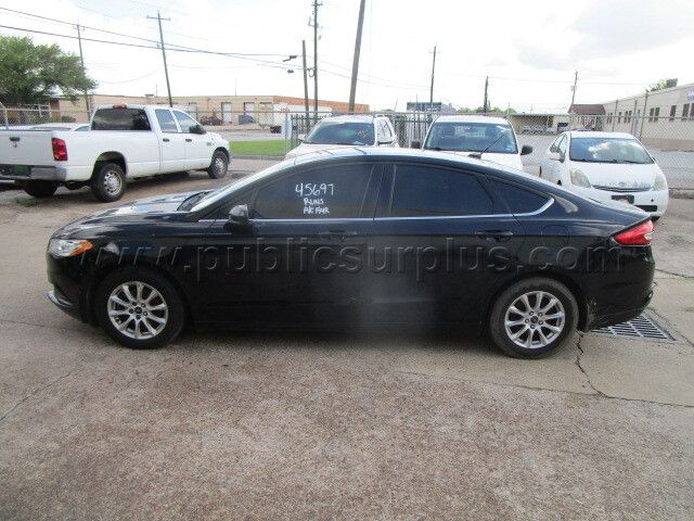 2017 Ford Fusion ~ HPD-45697 — photo 1