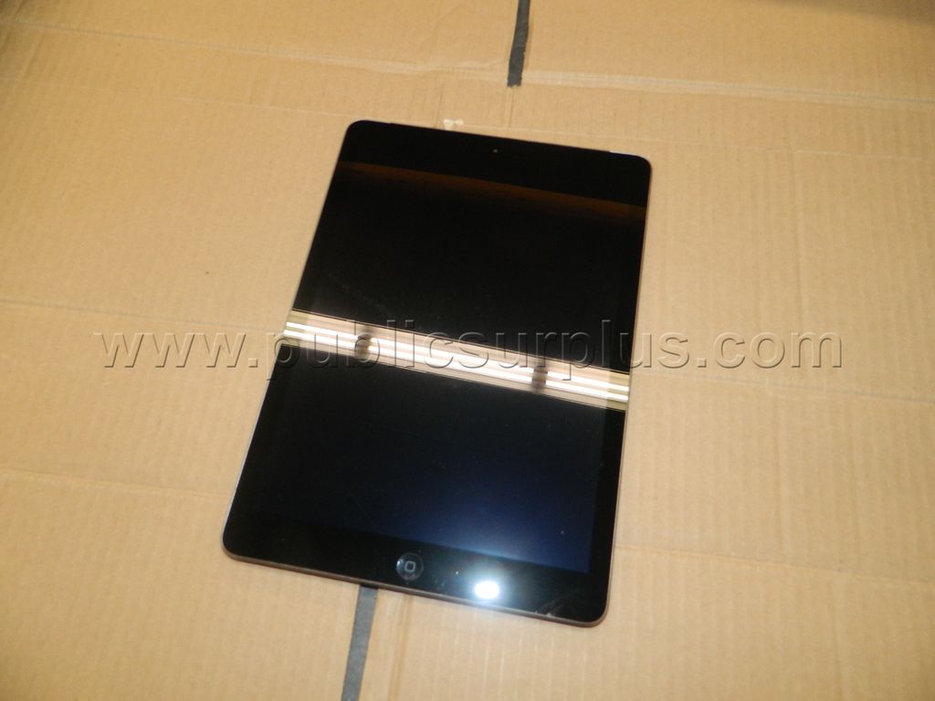 2013 APPLE IPAD AIR GEN 9.7" WIFI ONLY — photo 1