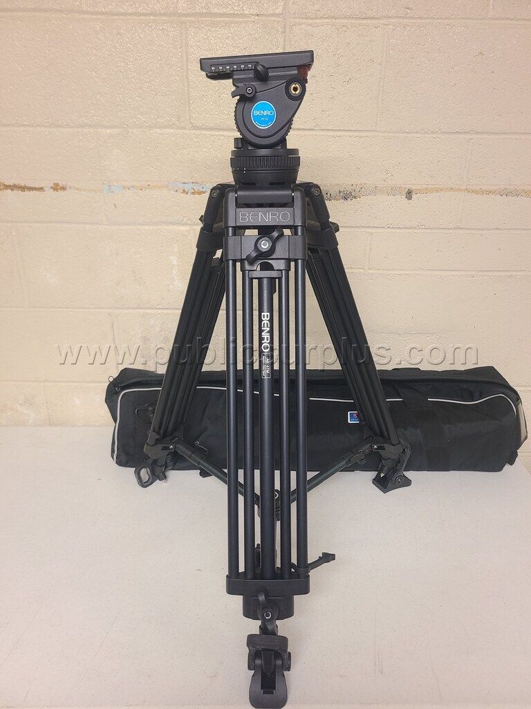 Benro Tripod — photo 1
