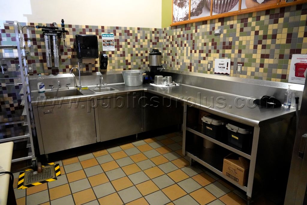 Sink and Counter — photo 1