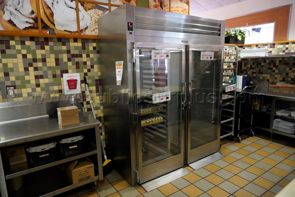 Traulsen Refrigerator — photo 1