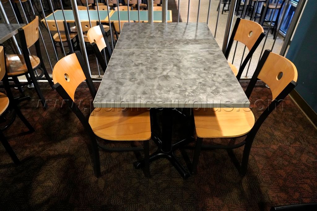(2) Table  (4) Chairs — photo 1