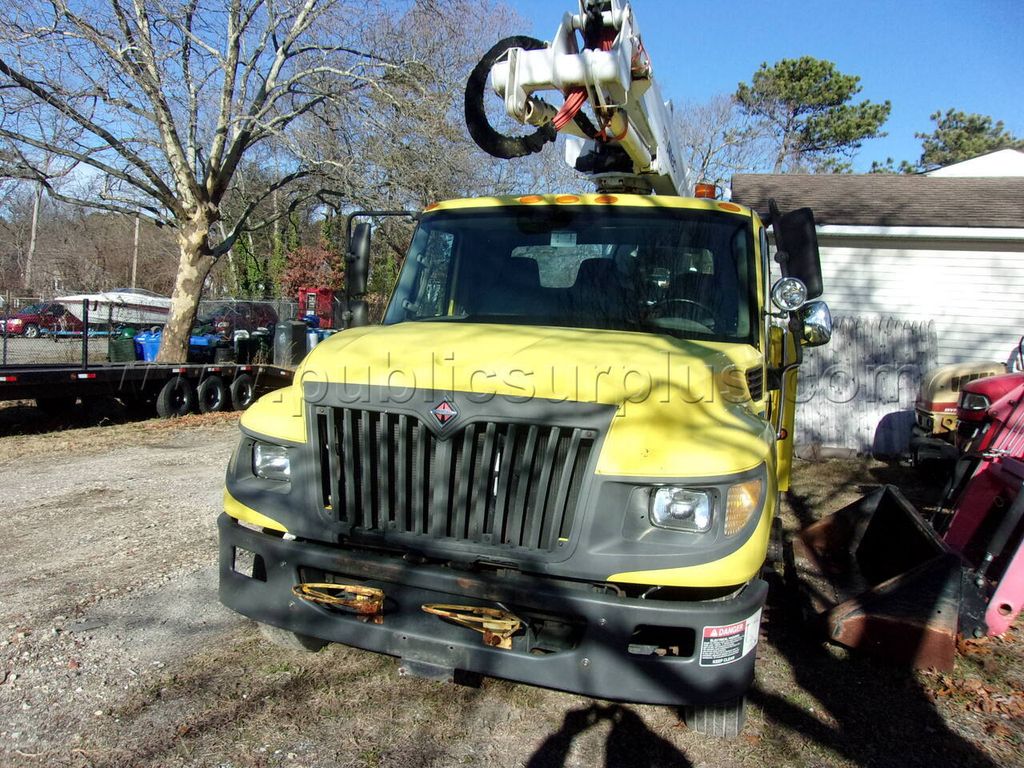 2012 Bucket Truck — photo 1