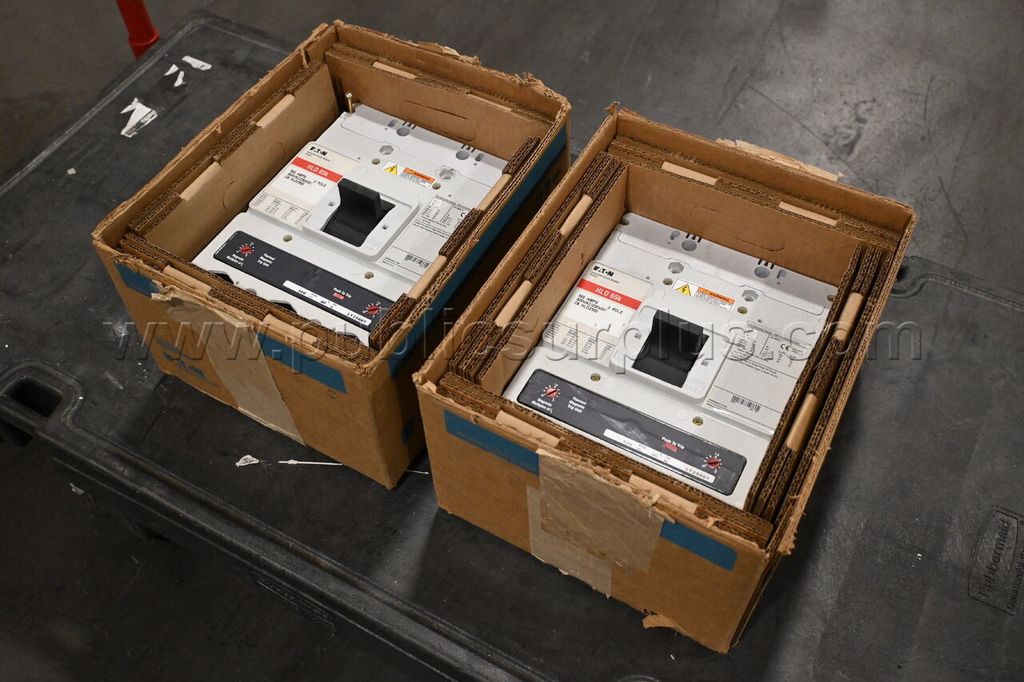 Lot of 2 Eaton HLD 65K Breakers — photo 1
