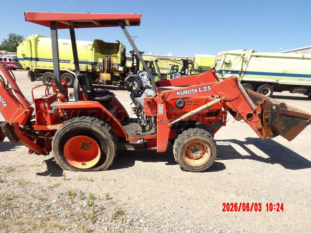 2001 Kubota L35 — photo 1
