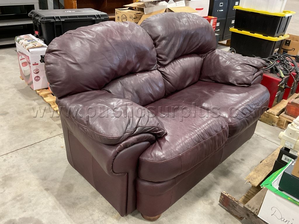 LOVESEAT - photo 1