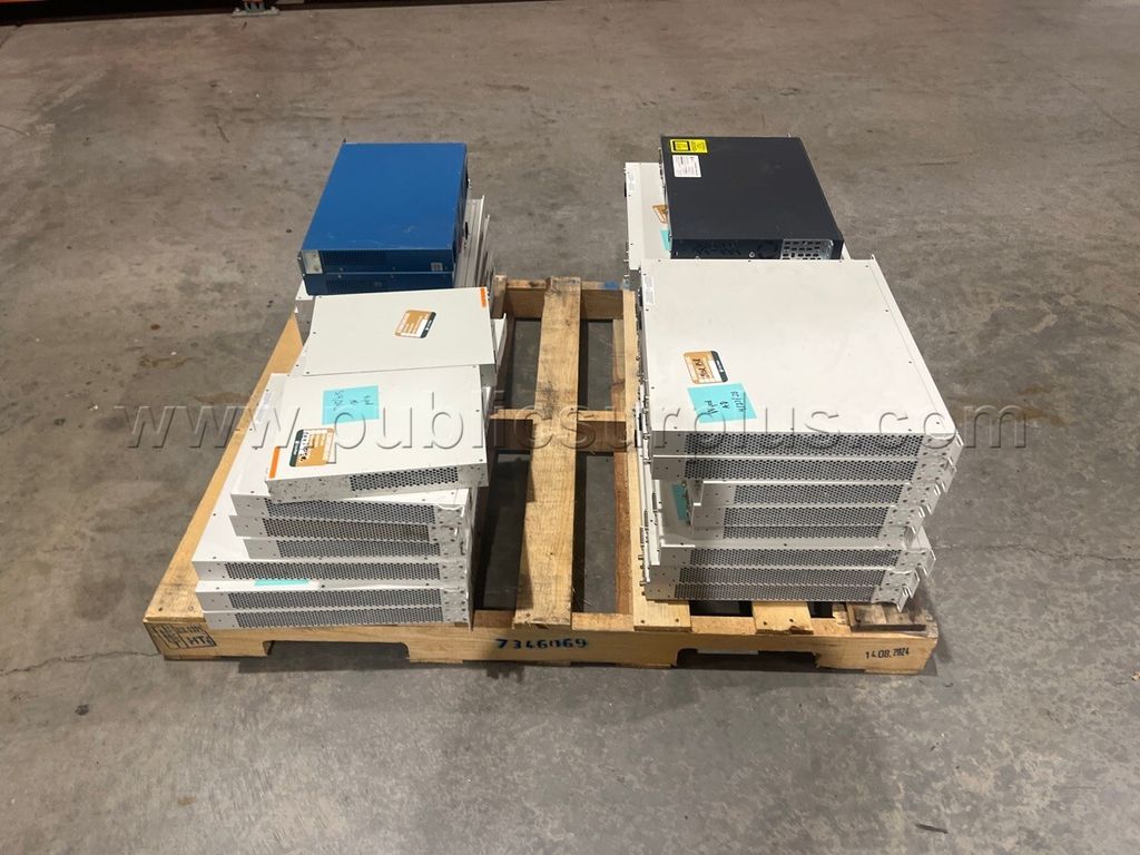 Lot Of Network Switches - photo 1