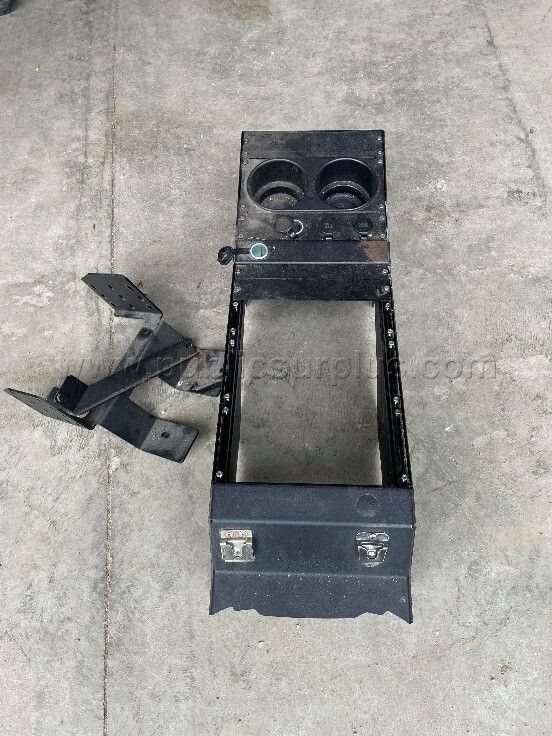 Center Console — photo 1
