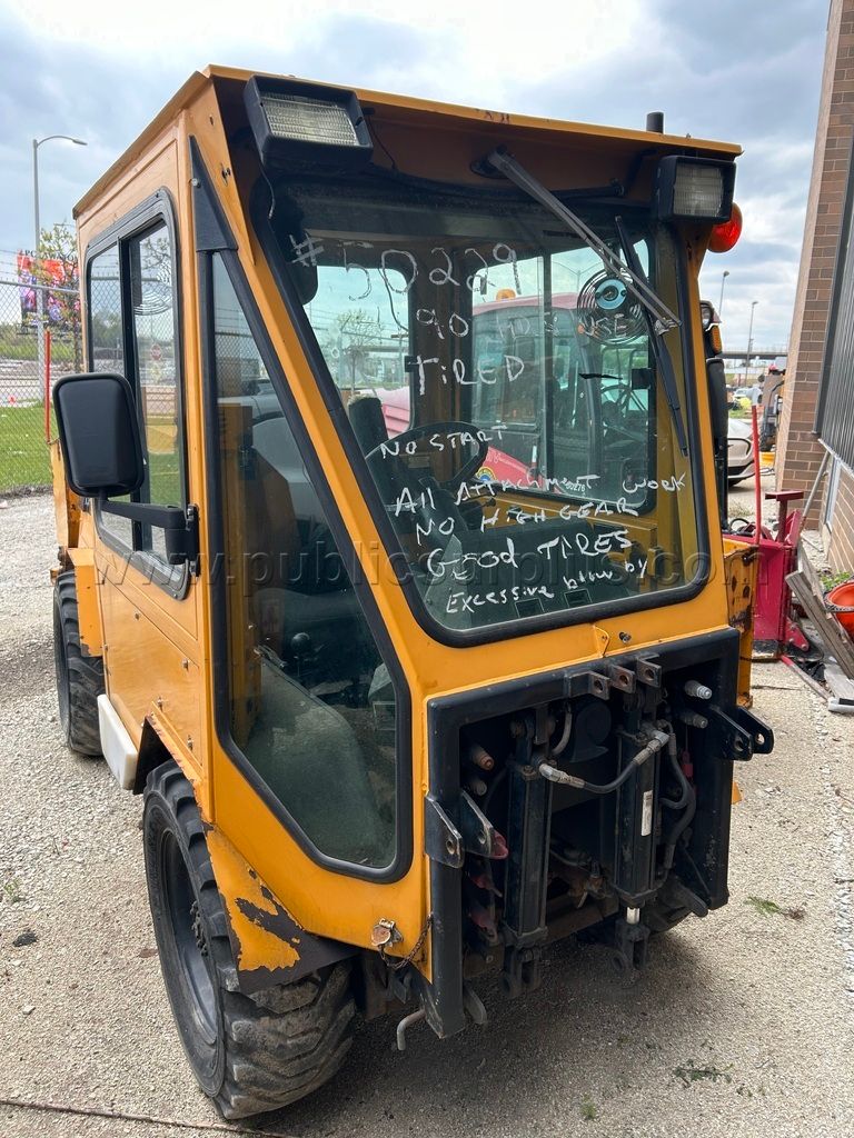 2003 Trackless MT-V Sidewalk Tractor — photo 1