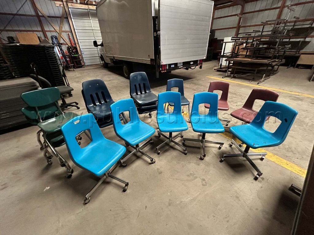 Rolling chairs — photo 1