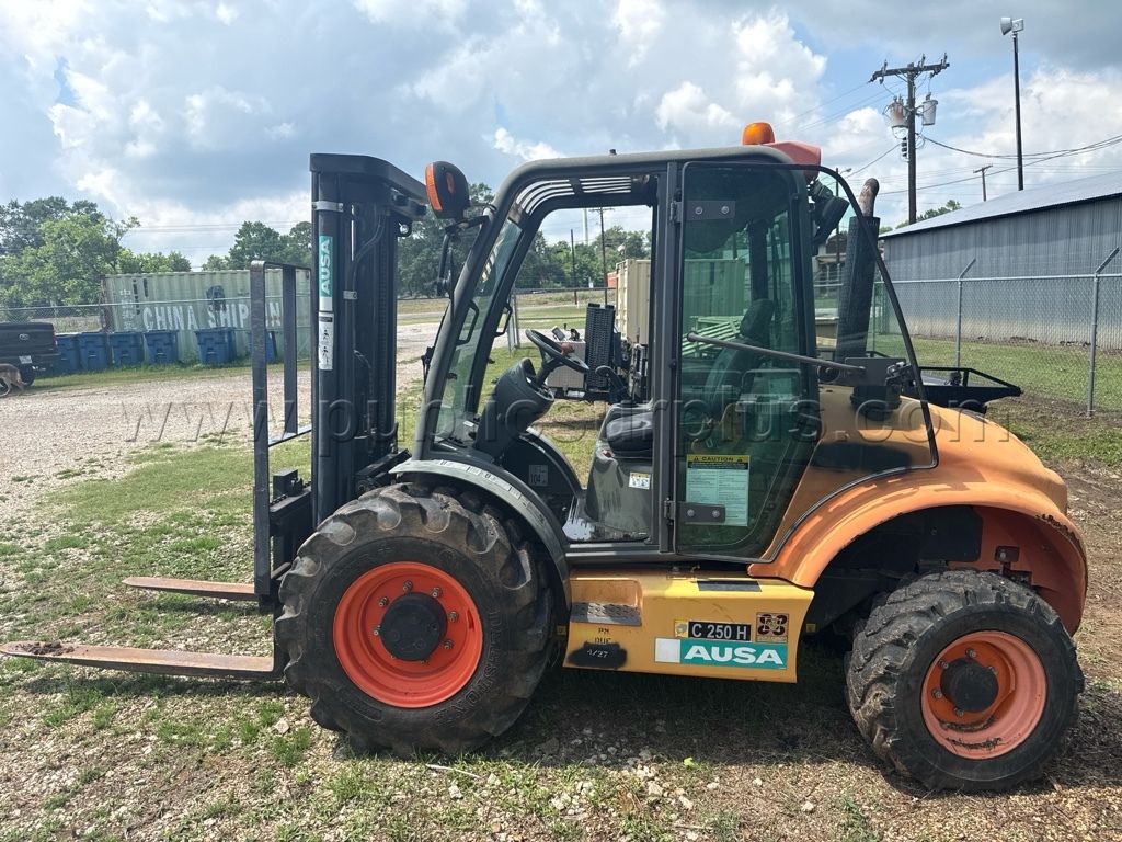Ausa C250H Forklift — photo 1